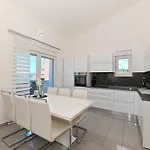 Apartmani- Lastro Apartment *