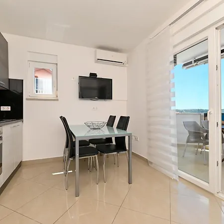 Apartmani- Lastro *