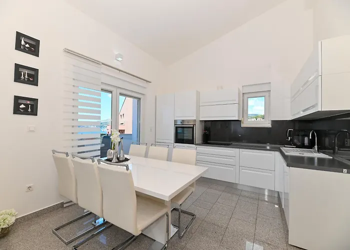 Apartmani- Lastro Appartement *