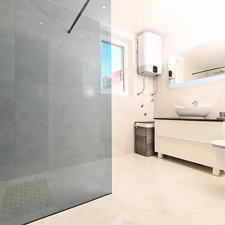 Apartmani- Lastro Apartment *