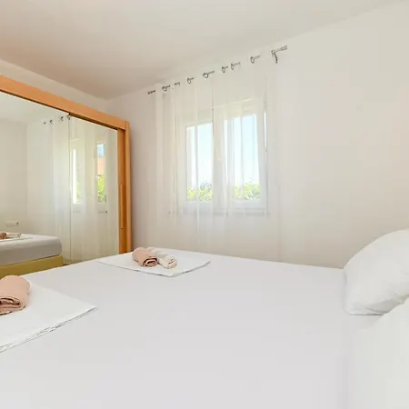 Apartment Apartmani- Lastro Trogir