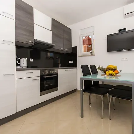 Apartment Apartmani- Lastro Trogir