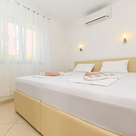 Lägenhet Apartmani- Lastro *