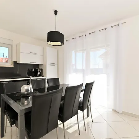 Lägenhet Apartmani- Lastro *